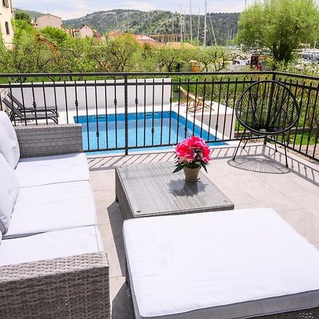 Mila And Jurija Formenti 2 Apartments In Heart Of Nautic Marina, With Heated Swimming Pool, Bikes, Sup, Kajak Skradin Exterior foto