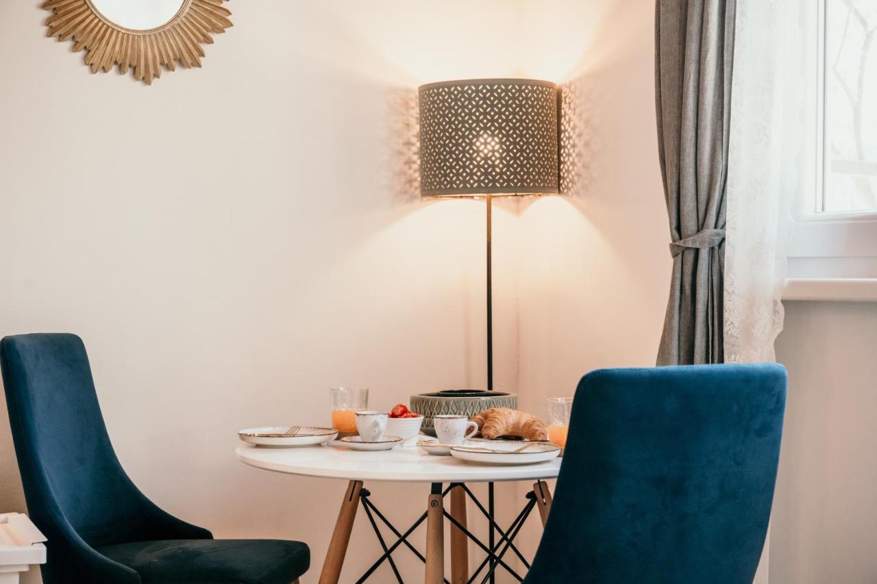 Mila And Jurija Formenti 2 Apartments In Heart Of Nautic Marina, With Heated Swimming Pool, Bikes, Sup, Kajak Skradin Exterior foto